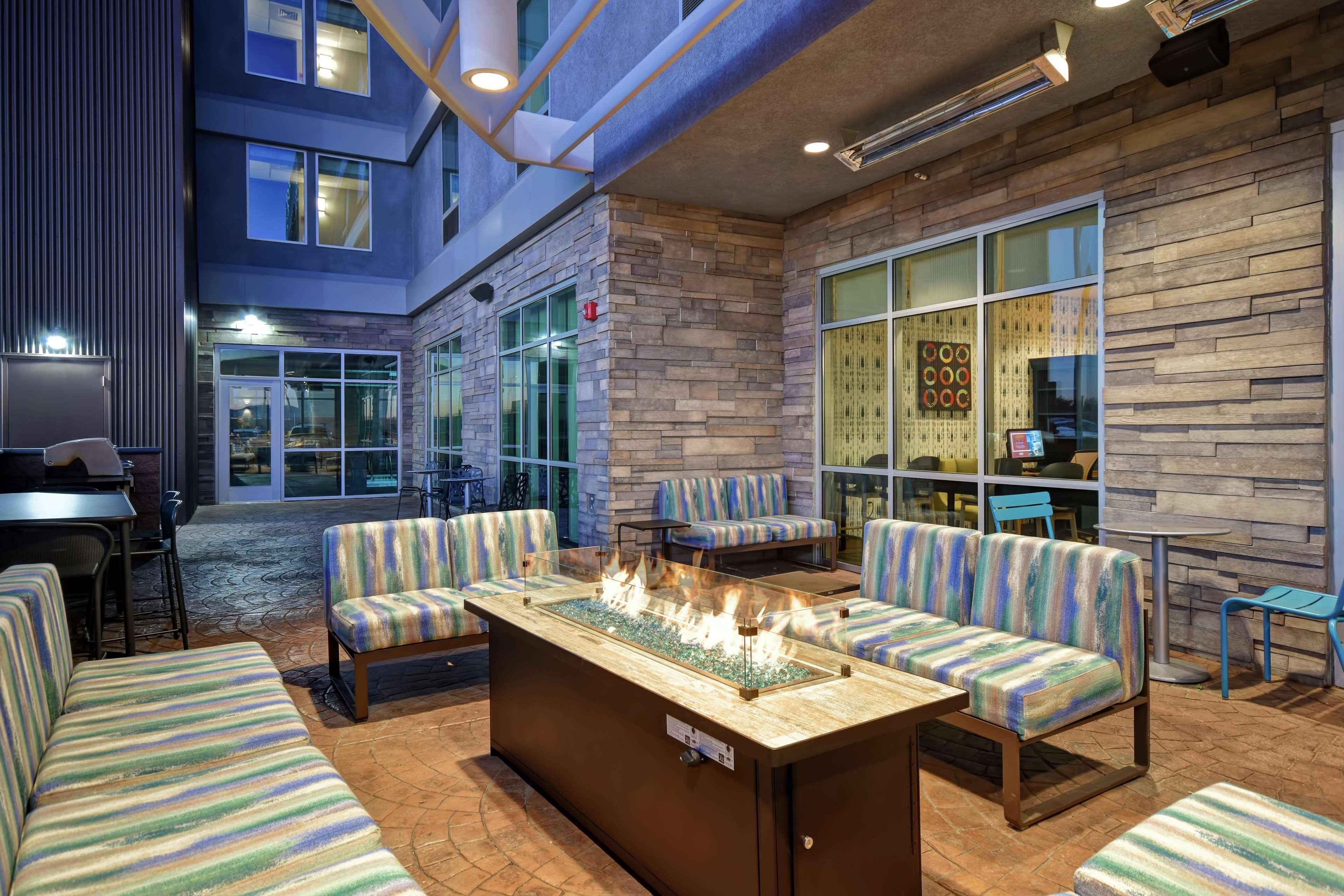 Home2 Suites By Hilton Victorville Zewnętrze zdjęcie